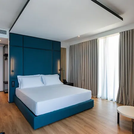 Mango Luxury 4* ساراندا